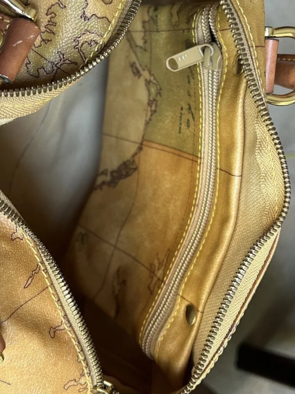 ALVIERO MARTINI Geo Classic Boston Bag, Honey Tan
